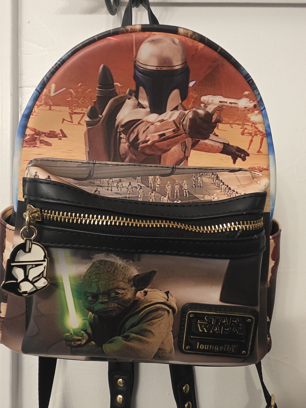 Star Wars Mini Backpack with Yoda & Mandalorian Artwork - Black/Brown